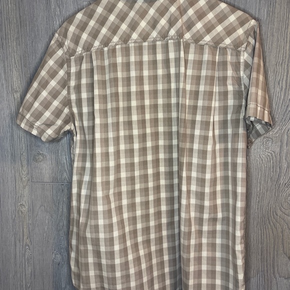 Realtree SS Button Down Shirt Size Medium - Picture 2 of 5